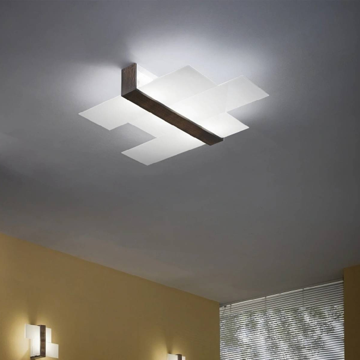 Zidna lampa TRIAD 90230 