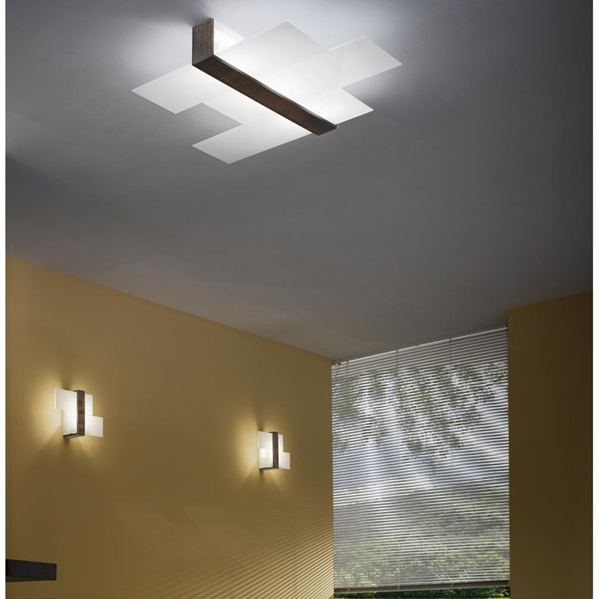 Zidna lampa TRIAD 90229 