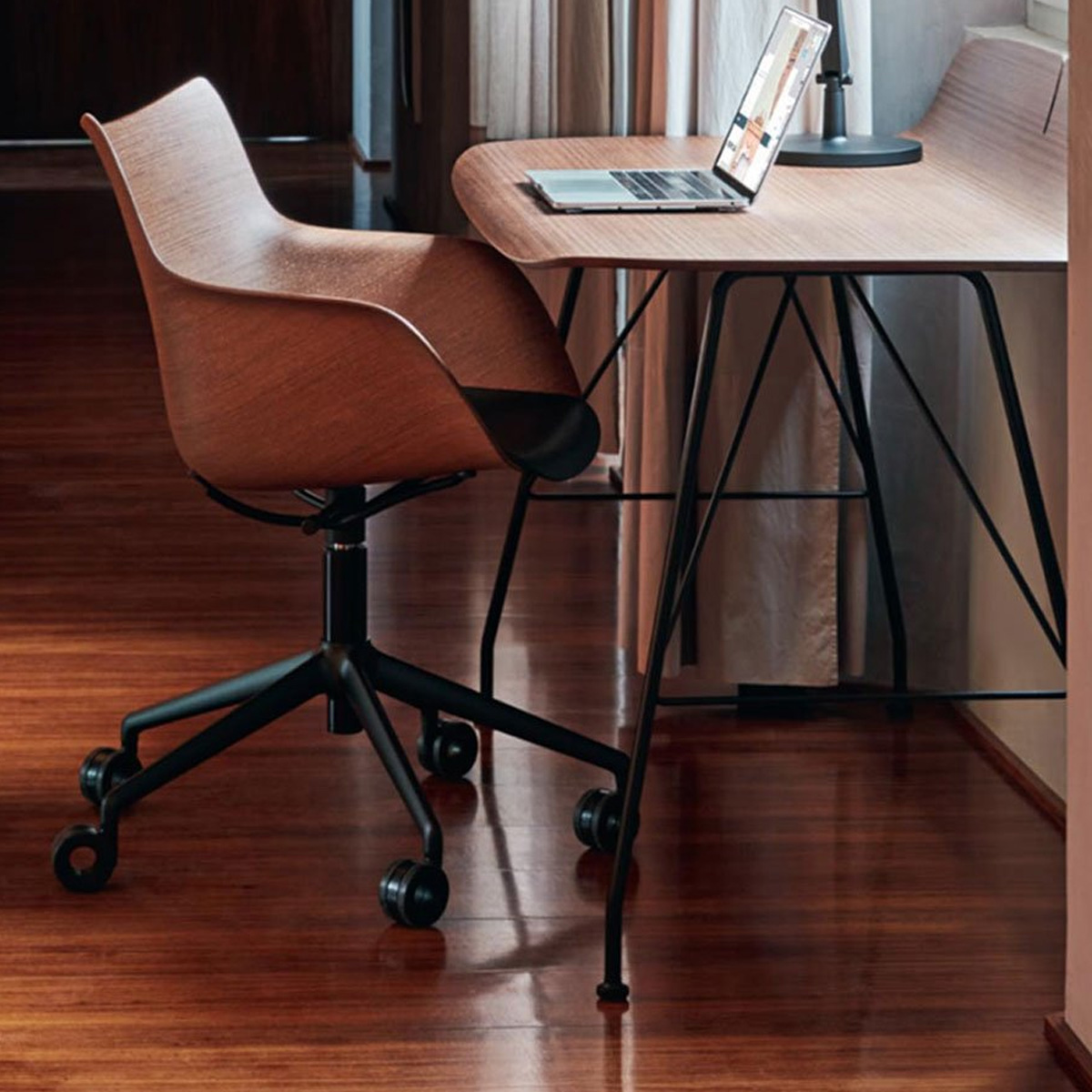 Radni sto EARL OF WOOD 4927/SN 