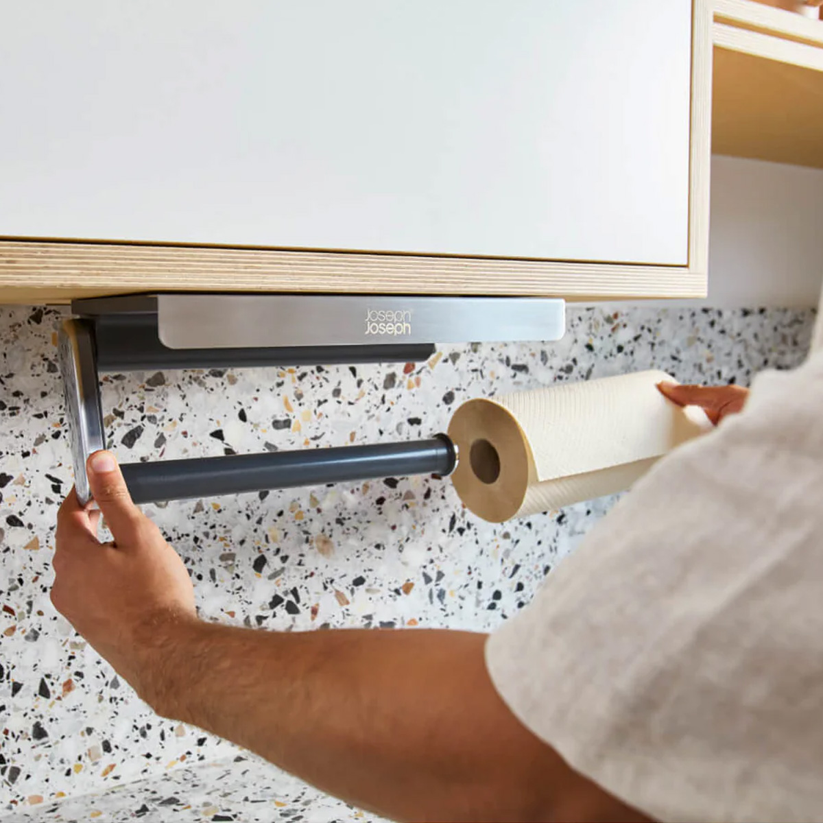 Zidni držač za ubrus RollGrip 850004 