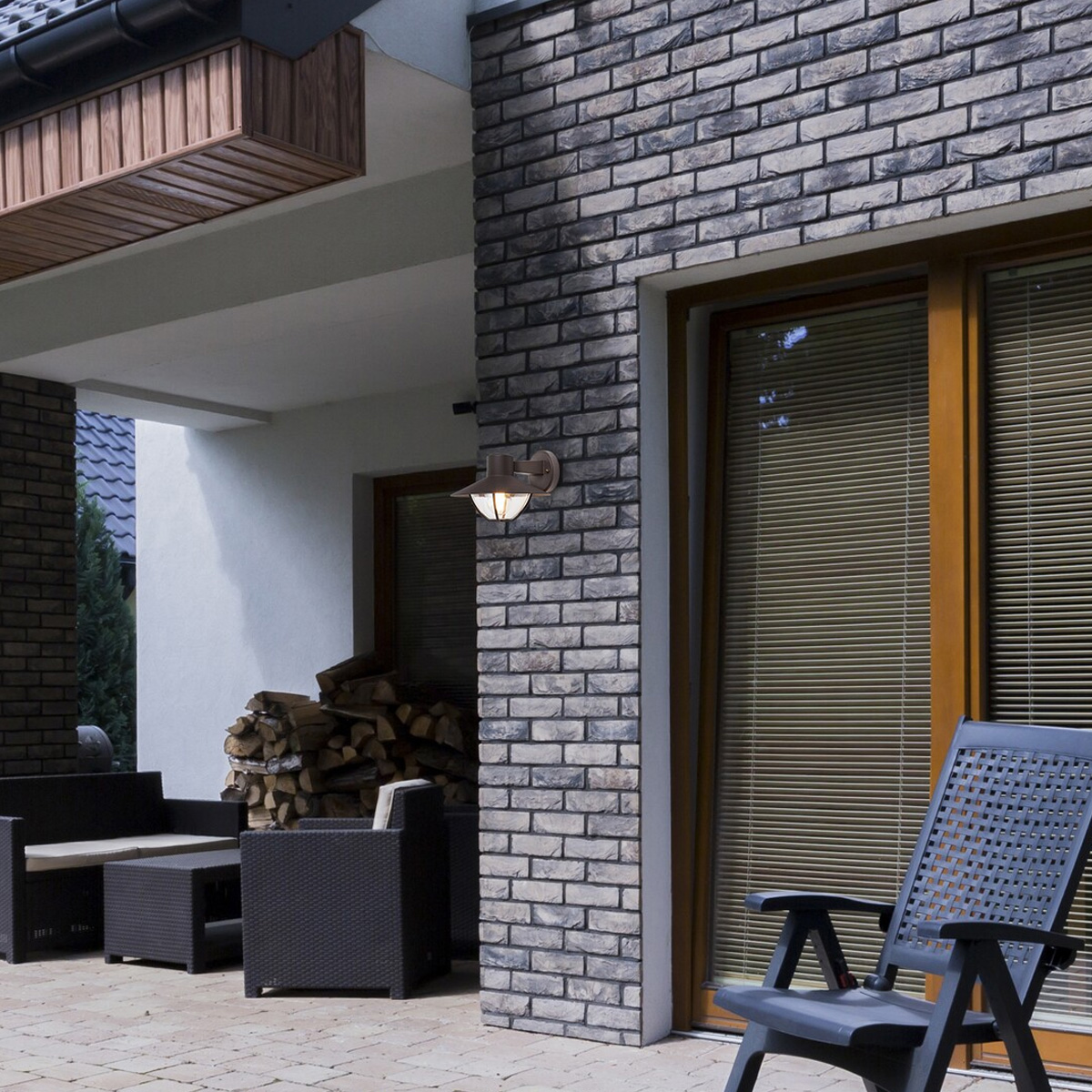 Zidna lampa spoljna ALMADA 7884 