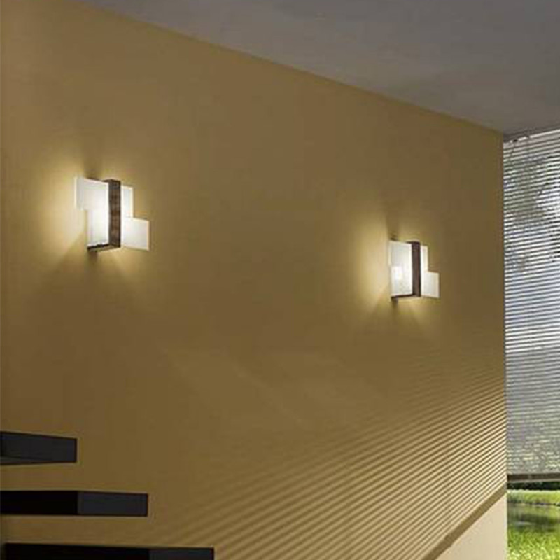 Zidna lampa TRIAD 90228